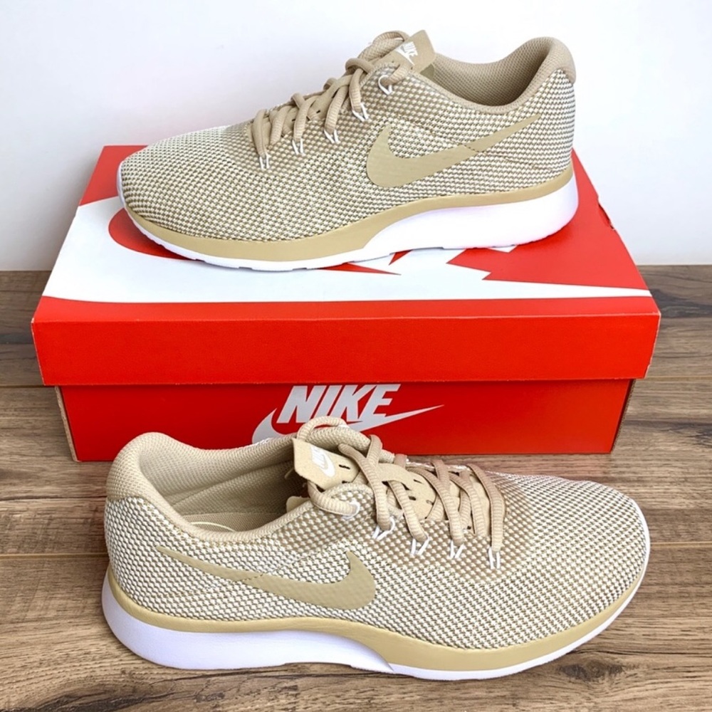 👟Brand new Nike Tanjun Racer size 8.5 👟